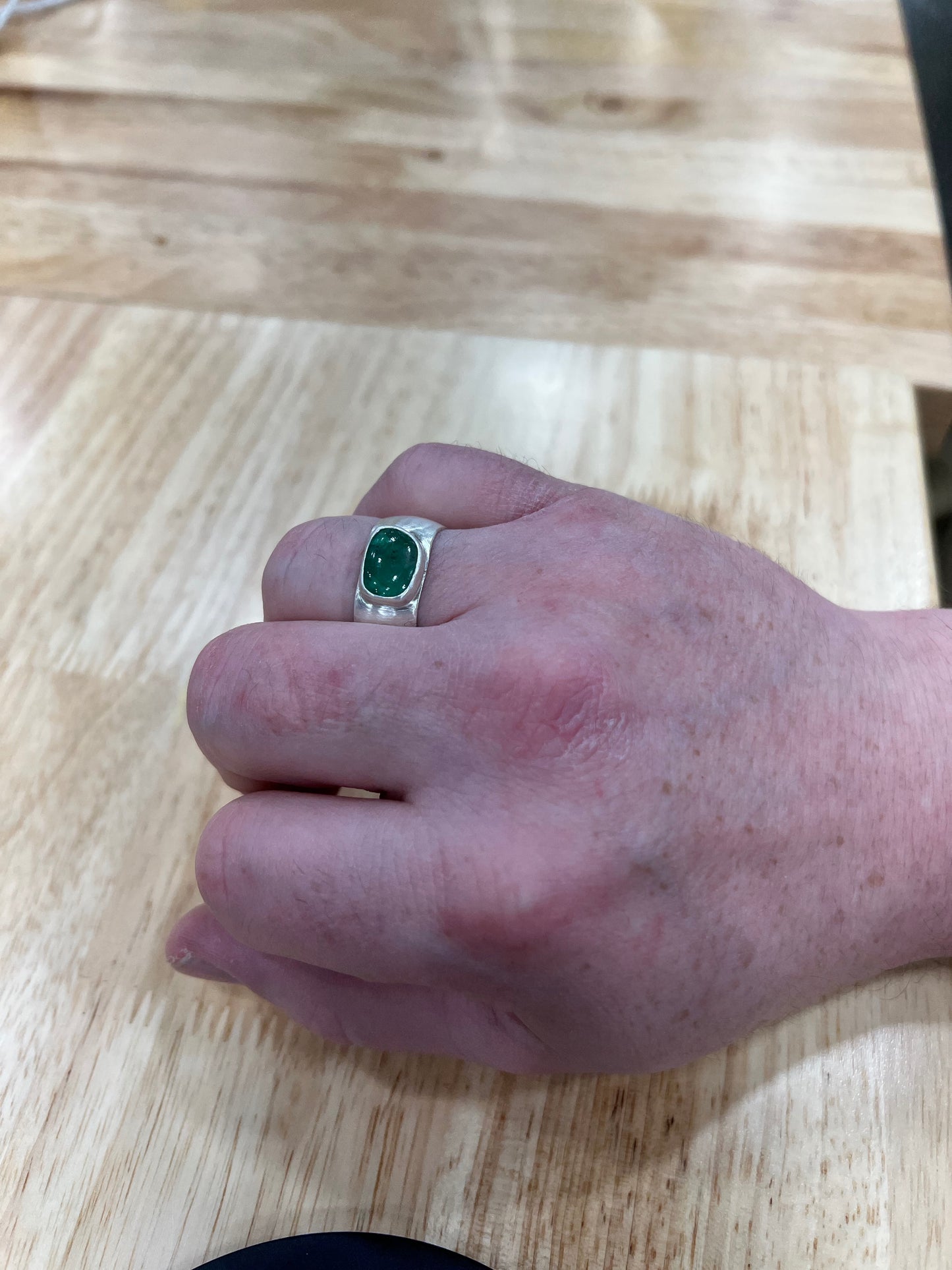 Lustrous Emerald Ring (AP's Shield)